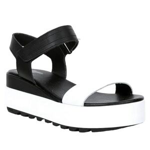 Sorel CAMERON FLATFORM SANDAL in black and white 8.5 new 🖤🤍🖤🤍 NEW